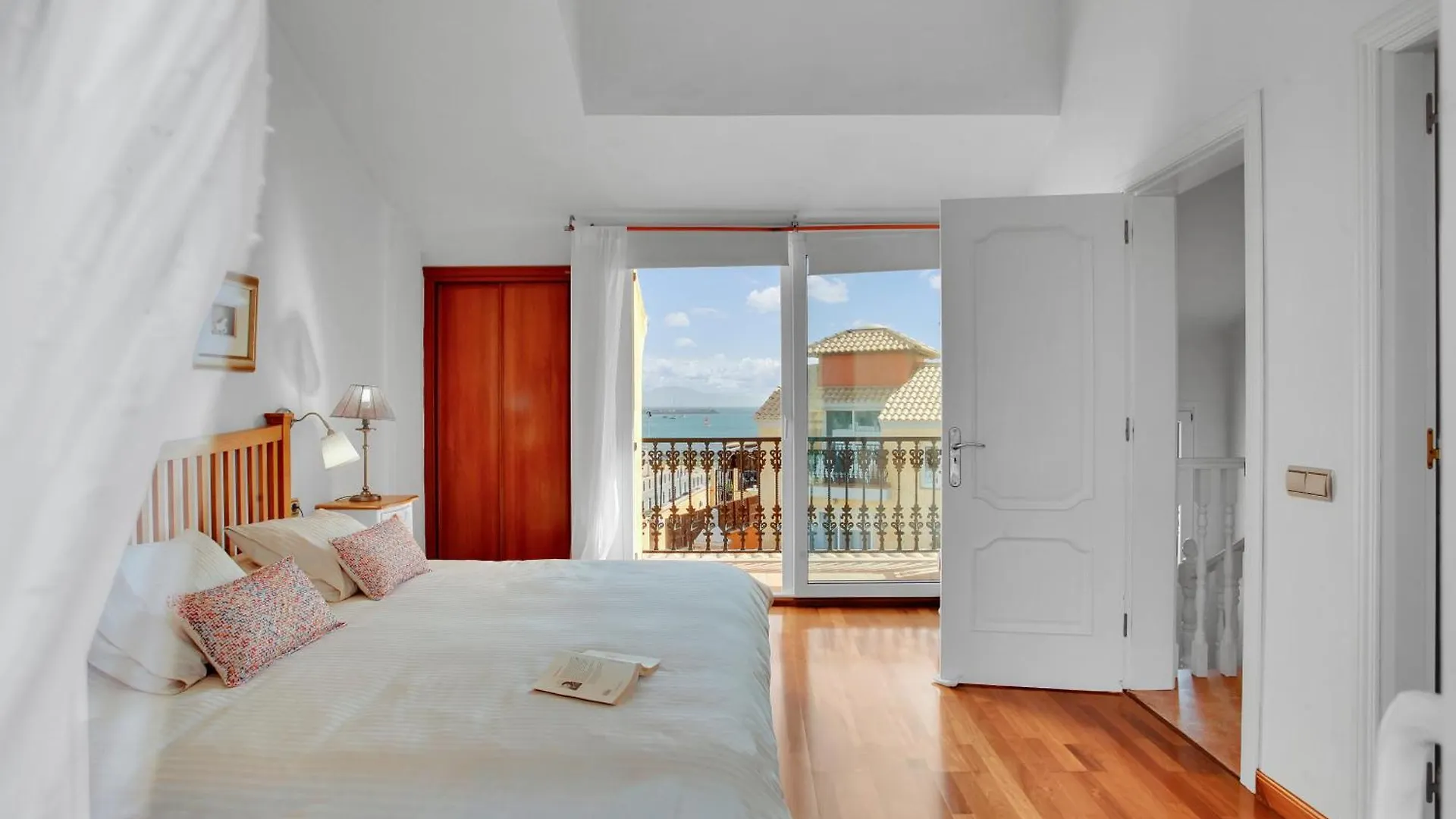 Amazing Villa By The Beach With Private Pool Corralejo 0*,  Spanien